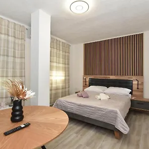 Apartamento Jeta Studio &, Zadar